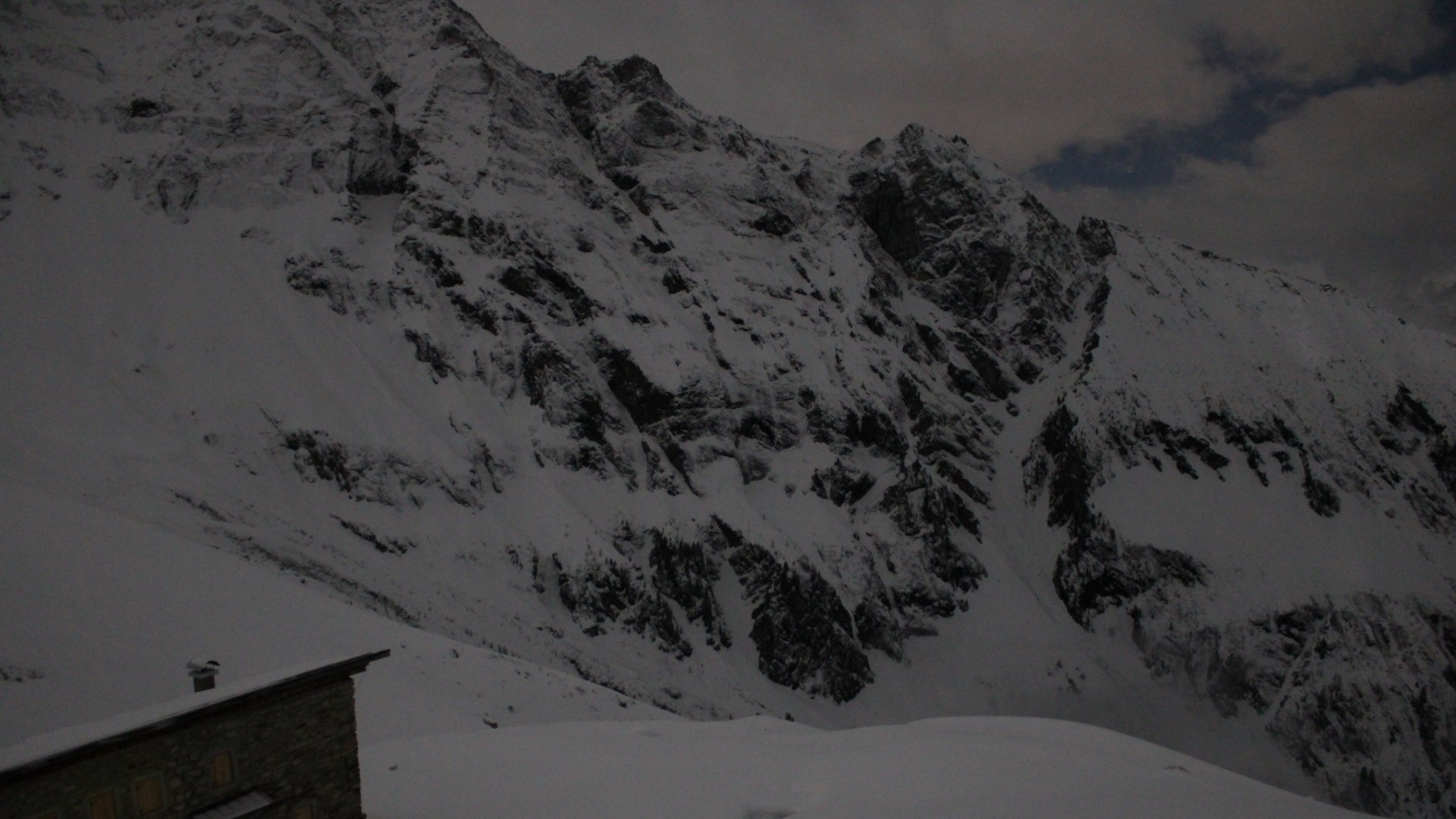 Geraer Hütte-Blick nach Südwesten mit Winterraum